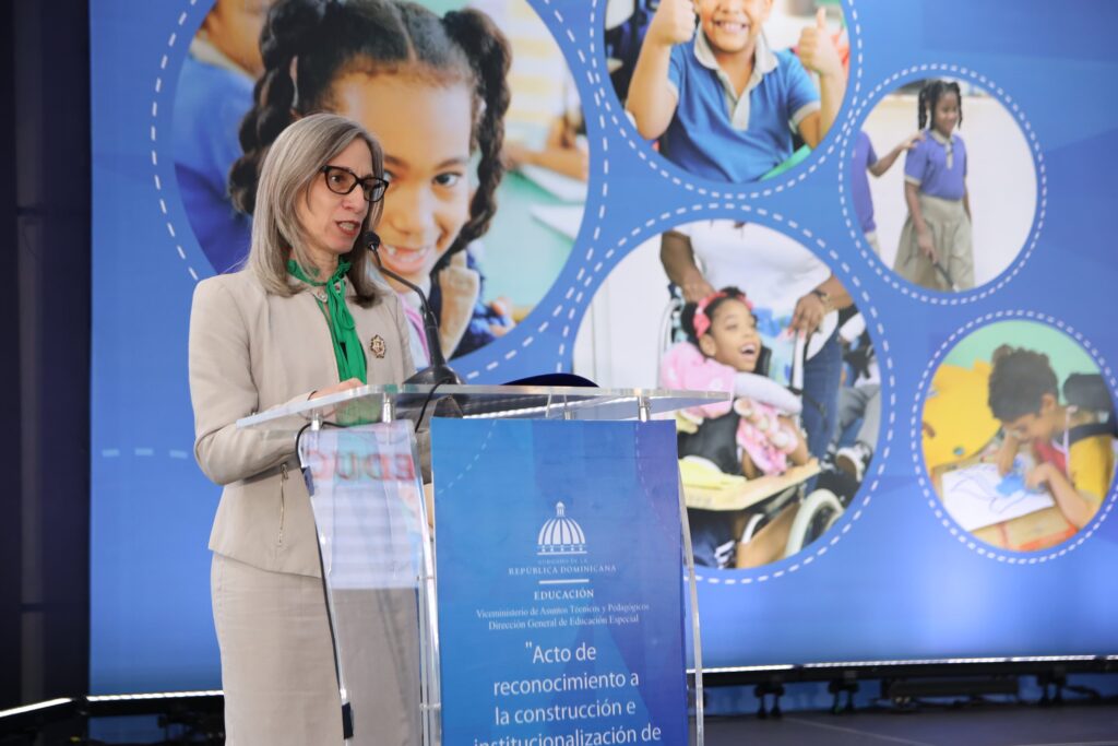 Ancell Scheker, viceministra de Servicios Técnicos y Pedagógicos del Minerd